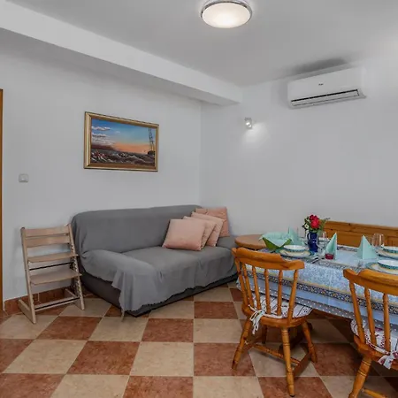 Stunning In Apartment